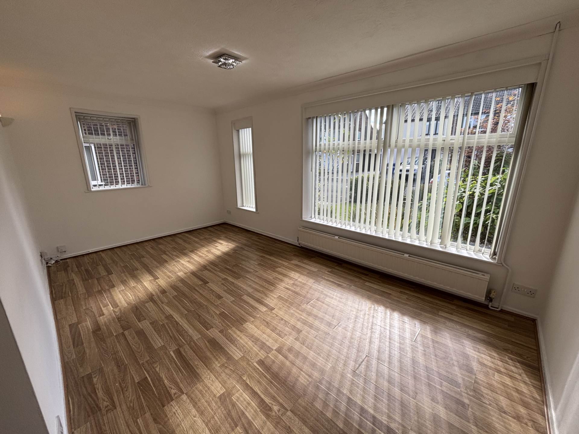 Woodhall Avenue, Manchester, Image 14