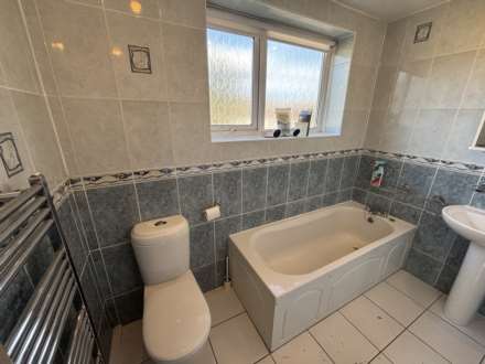 Woodhall Avenue, Manchester, Image 12