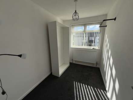 Woodhall Avenue, Manchester, Image 17