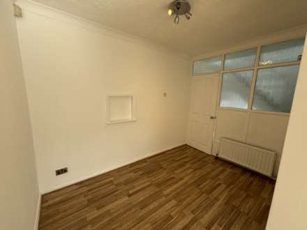 Woodhall Avenue, Manchester, Image 3