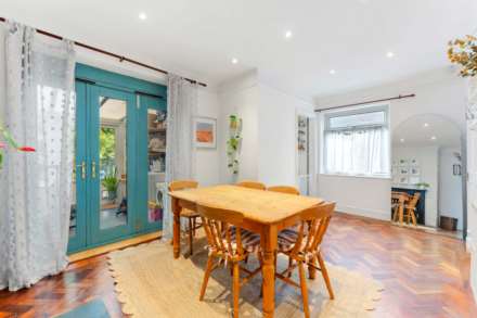 Windsor Crescent, Prestwich, Image 6