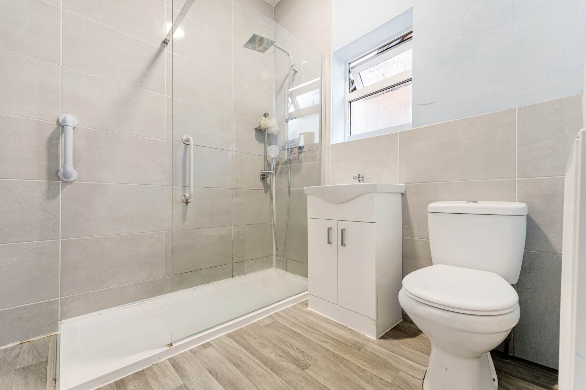 Tewkesbury Drive, Prestwich, Image 16