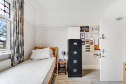 Tewkesbury Drive, Prestwich, Image 15