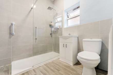 Tewkesbury Drive, Prestwich, Image 16