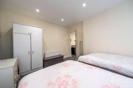 Tetlow Lane, Salford, Image 15