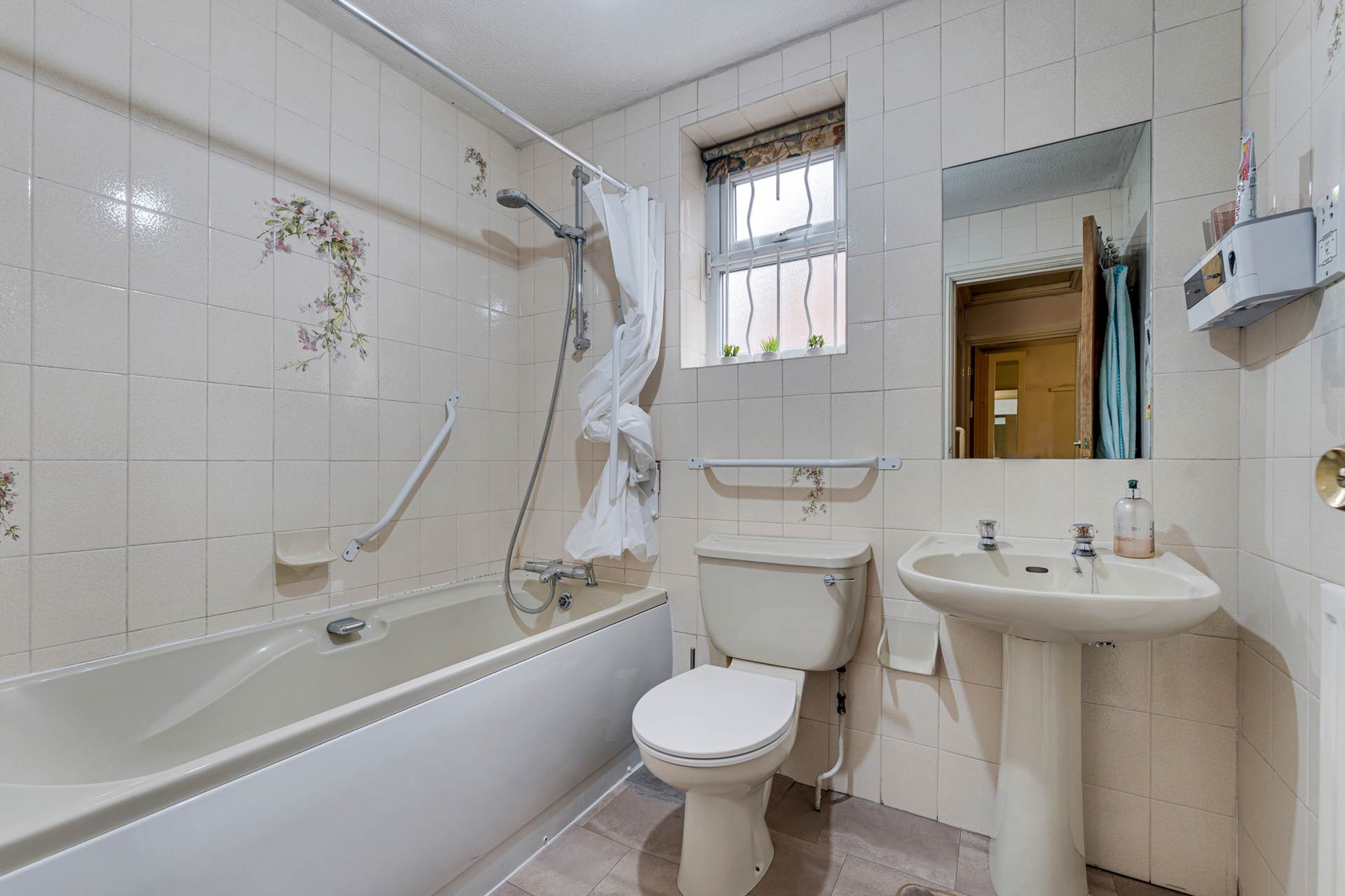 Tetlow Lane, Salford, Image 17