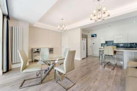Lichfield Drive, Prestwich, Image 9