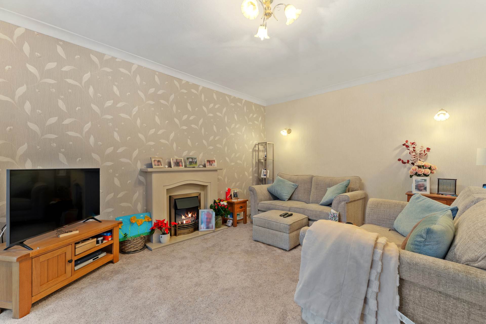 Tewkesbury Drive, Prestwich, Image 3