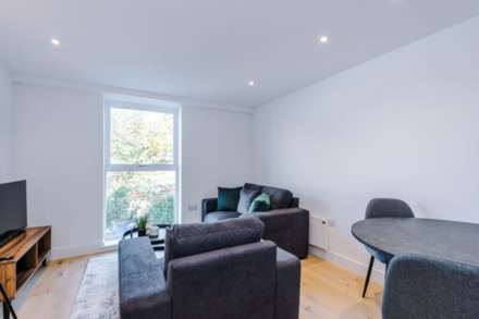 Southbank, Northenden Road, Sale, Image 3