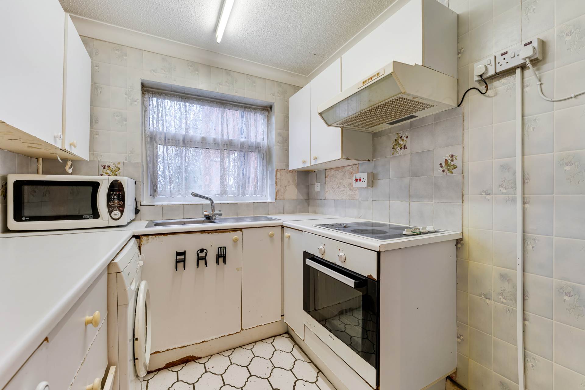 Lincoln Court, Salford, Image 7