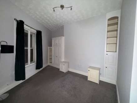 Stockport Road, Mossley, Image 10