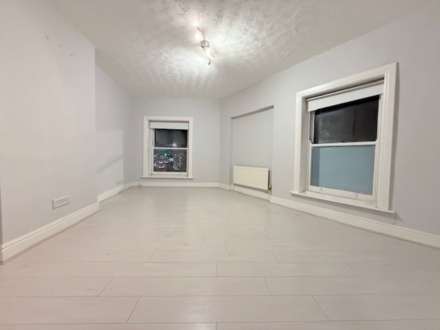 Stockport Road, Mossley, Image 4