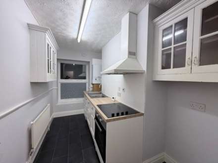 Stockport Road, Mossley, Image 8