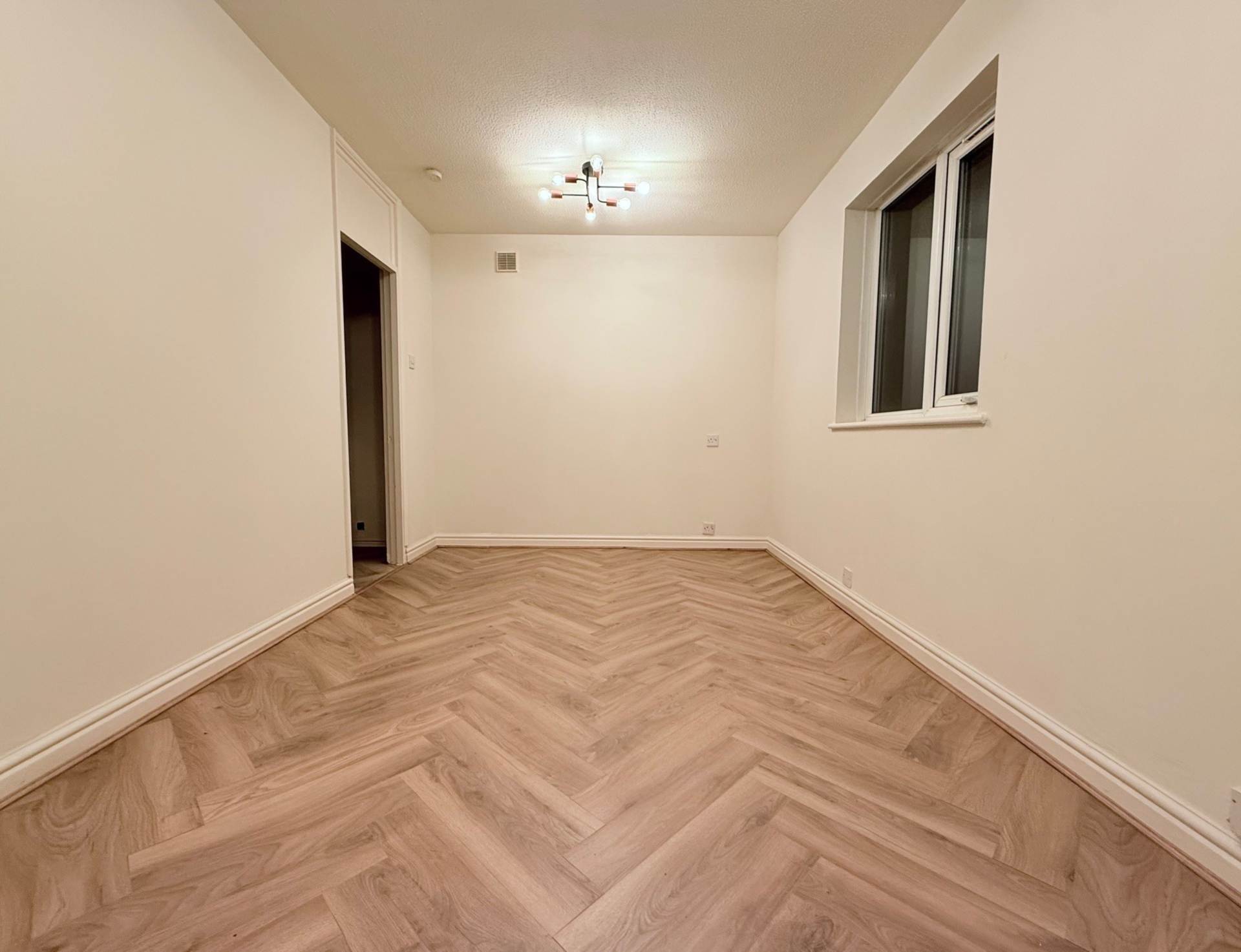 Clarendon Close, Runcorn, Image 3