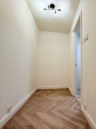 Clarendon Close, Runcorn, Image 7