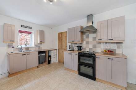 Downham Crescent, Prestwich, Image 6