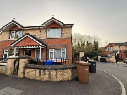 2 Bedroom Semi-Detached, Jacobite Close, Salford