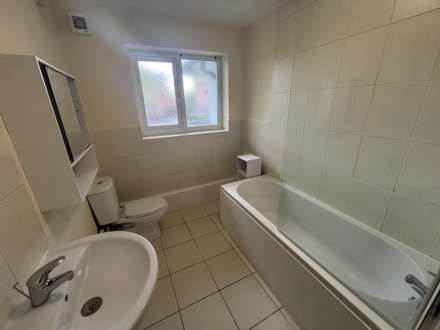 Lockett Gardens, Manchester, Image 10