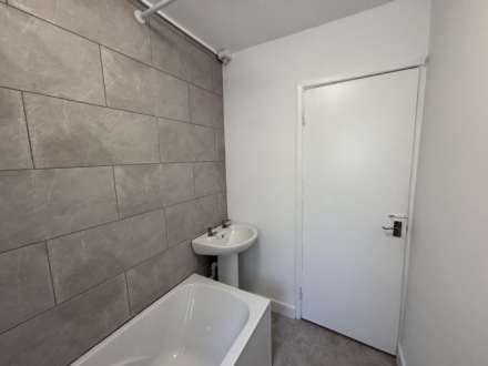 Kensington Court, Salford, Image 6