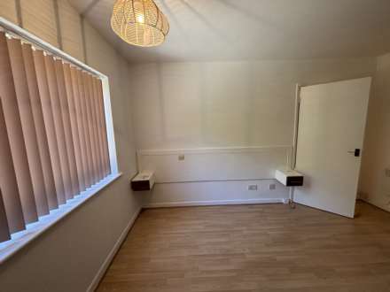 Kensington Court, Salford, Image 8