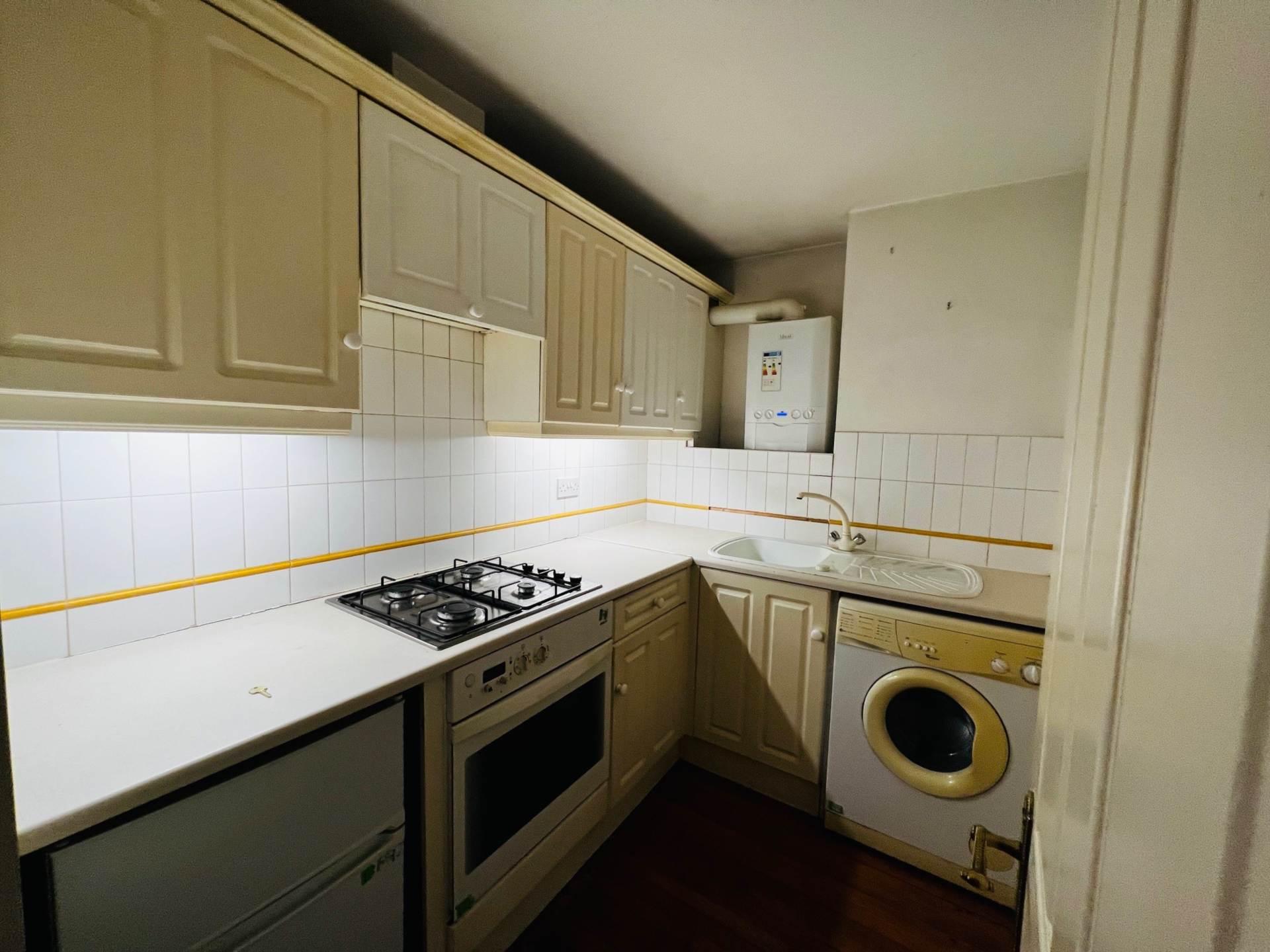 Ashgrove House, Elland, Image 13