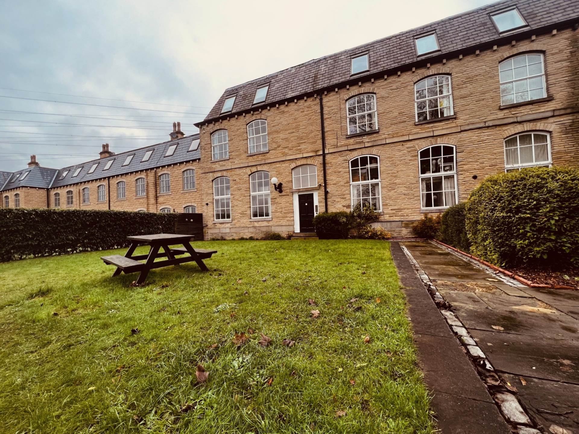 Ashgrove House, Elland, Image 6