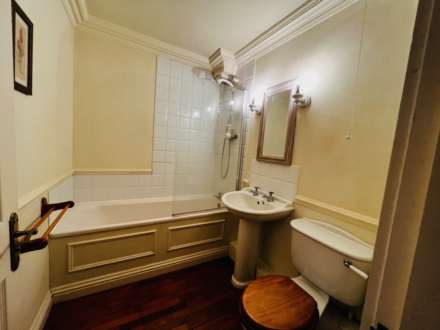 Ashgrove House, Elland, Image 14