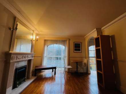 Ashgrove House, Elland, Image 9