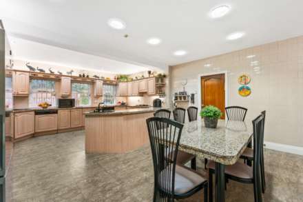 Ingledene Avenue, Broughton Park, Image 12