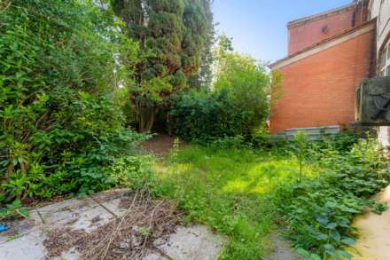Brookside Drive, Salford, Image 13