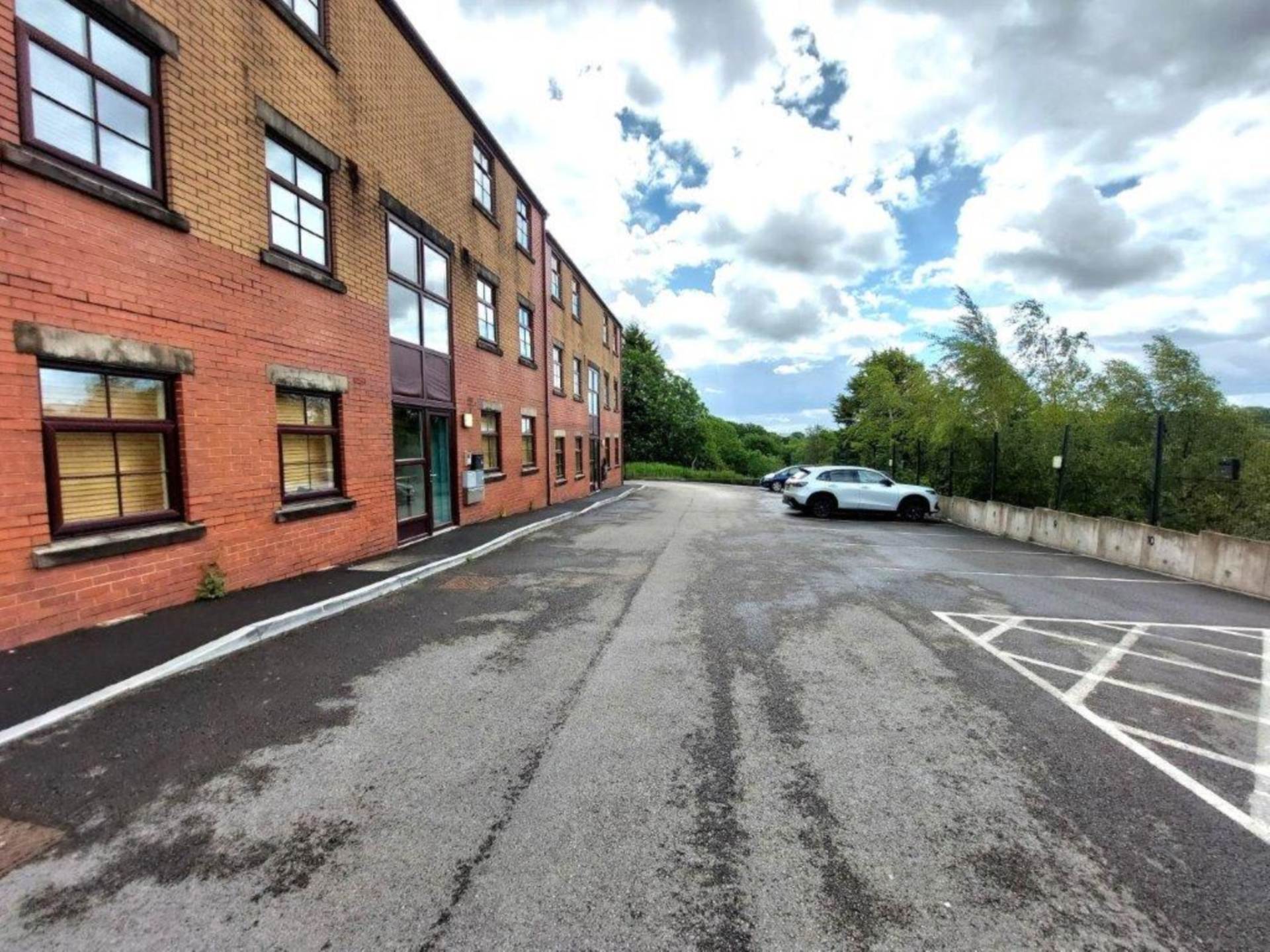 Turners Place, 433 Whitworth Road, Image 2