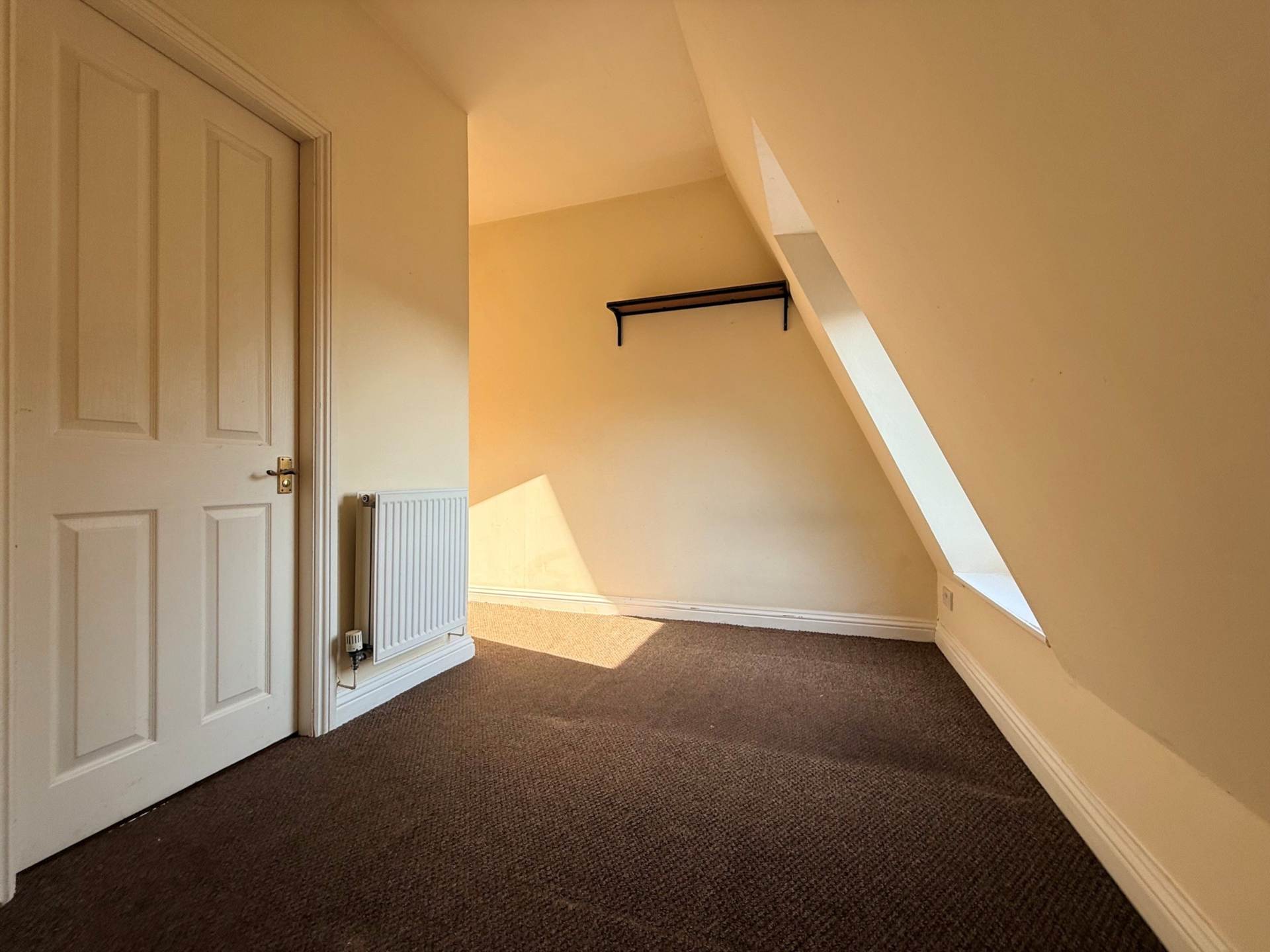 Ashgrove House, Elland, Image 11