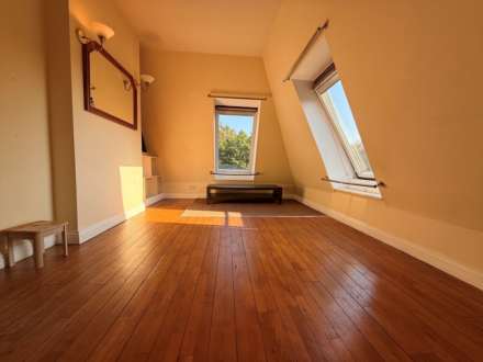 Ashgrove House, Elland, Image 6