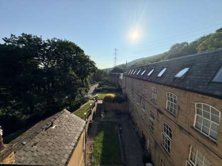 Ashgrove House, Elland, Image 8