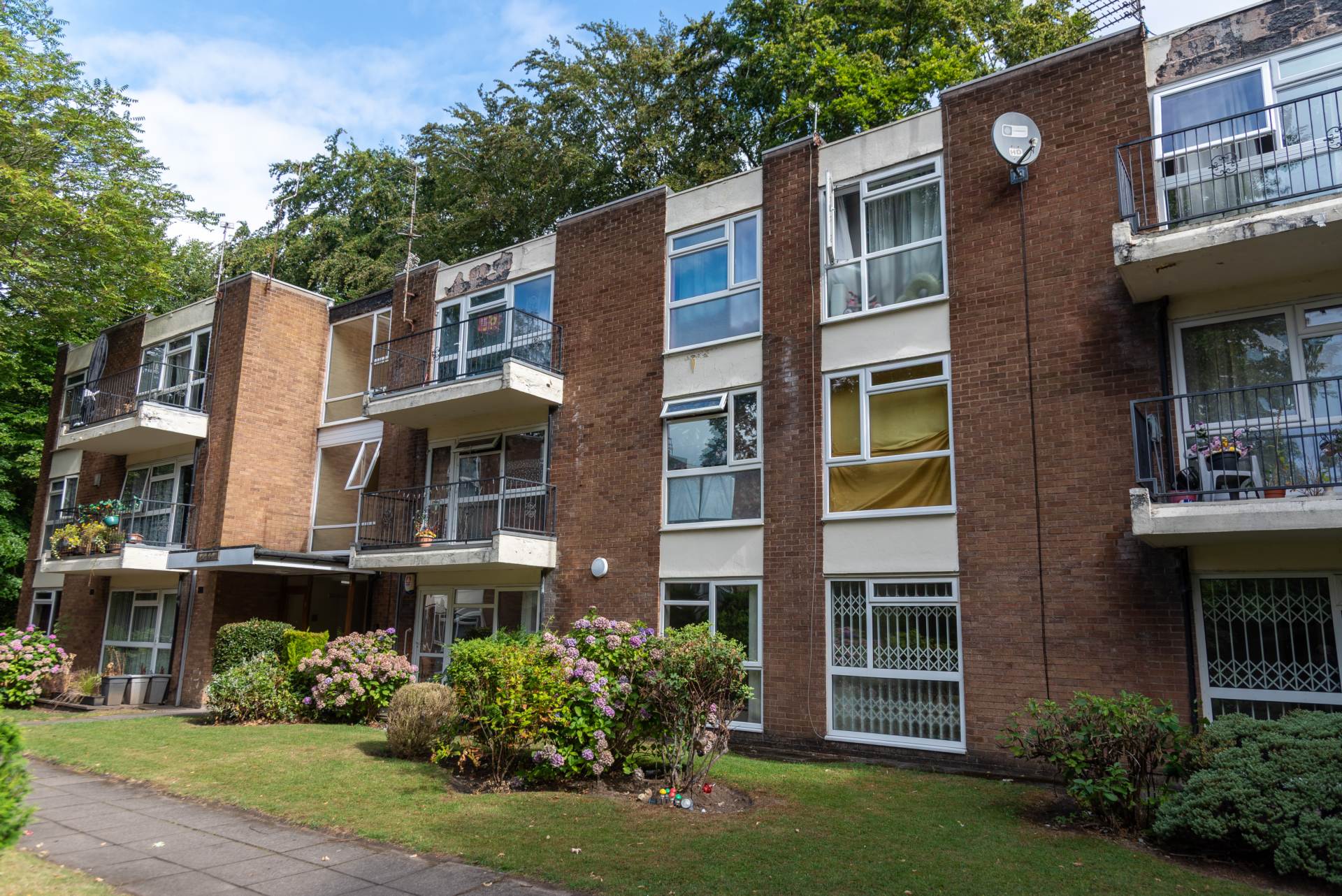 Milton Court, Salford, Image 2