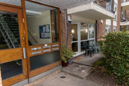 Milton Court, Salford, Image 3