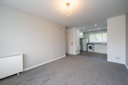 Watkins Drive, Manchester, Image 4