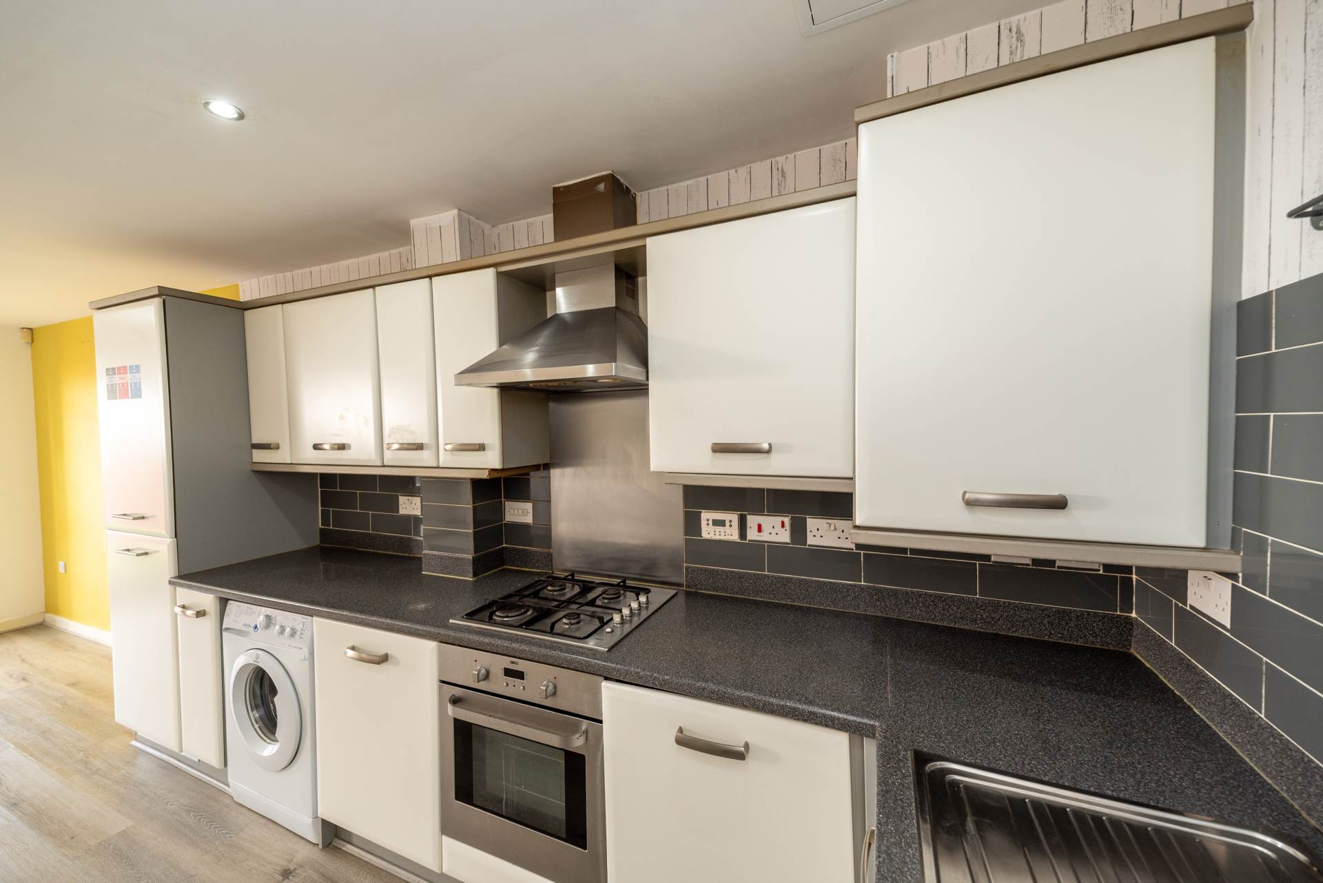 Dickens Close, Salford, Image 12