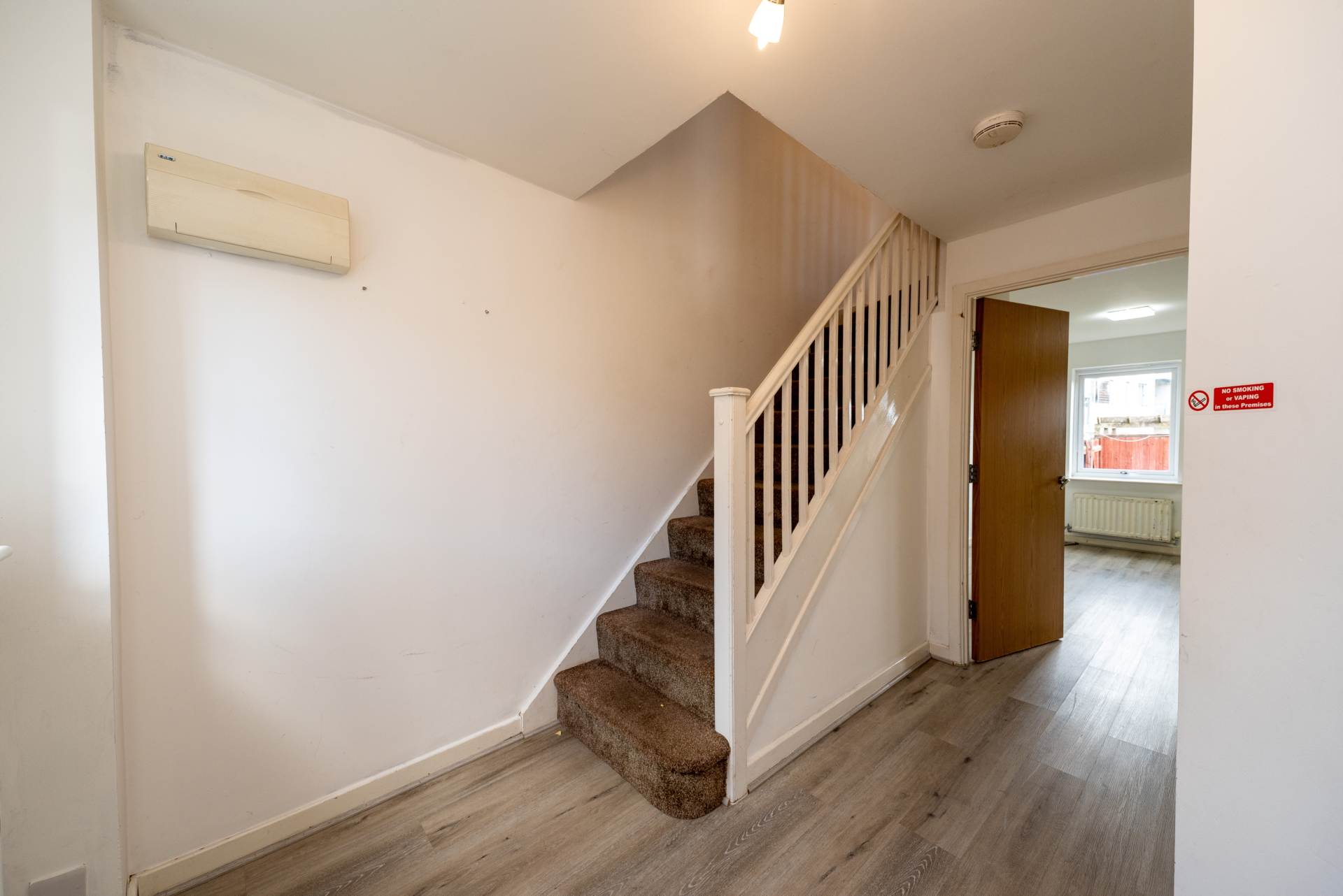 Dickens Close, Salford, Image 4
