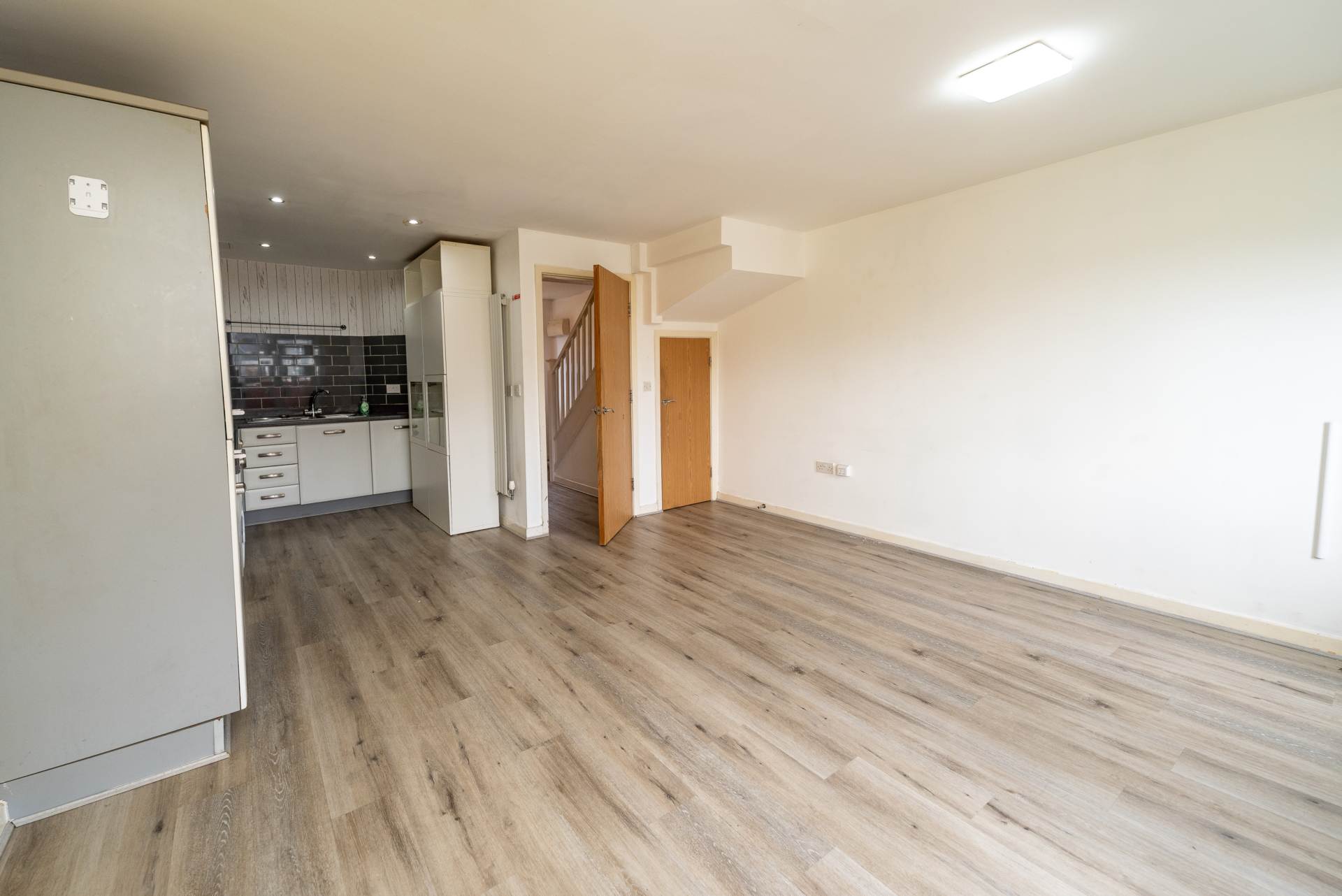 Dickens Close, Salford, Image 8