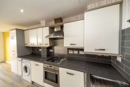 Dickens Close, Salford, Image 12