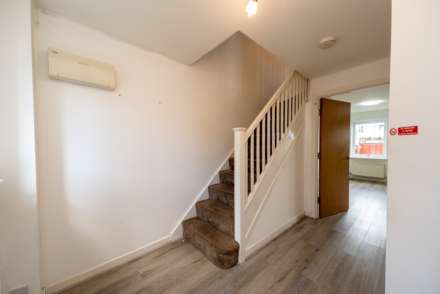 Dickens Close, Salford, Image 4