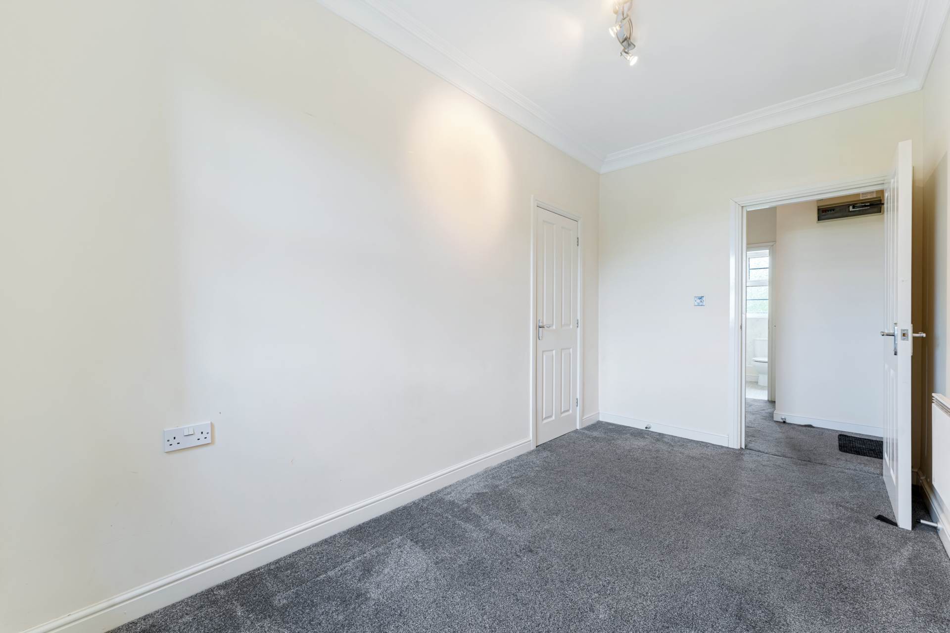 Wentworth Court, Whitefield, Image 13