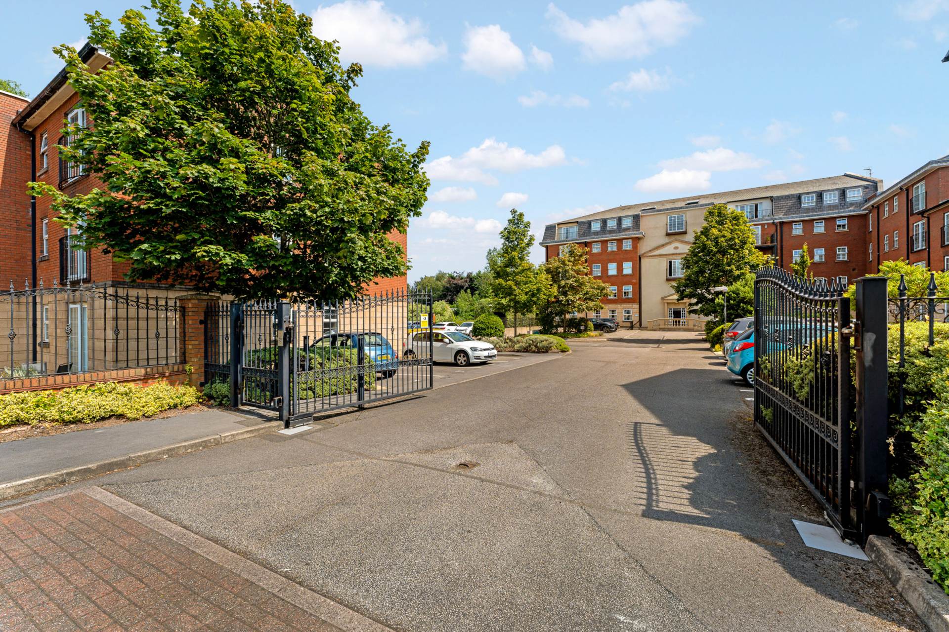 Wentworth Court, Whitefield, Image 16