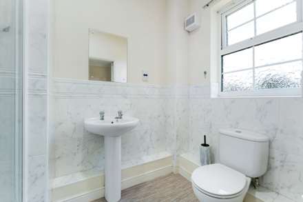 Wentworth Court, Whitefield, Image 10