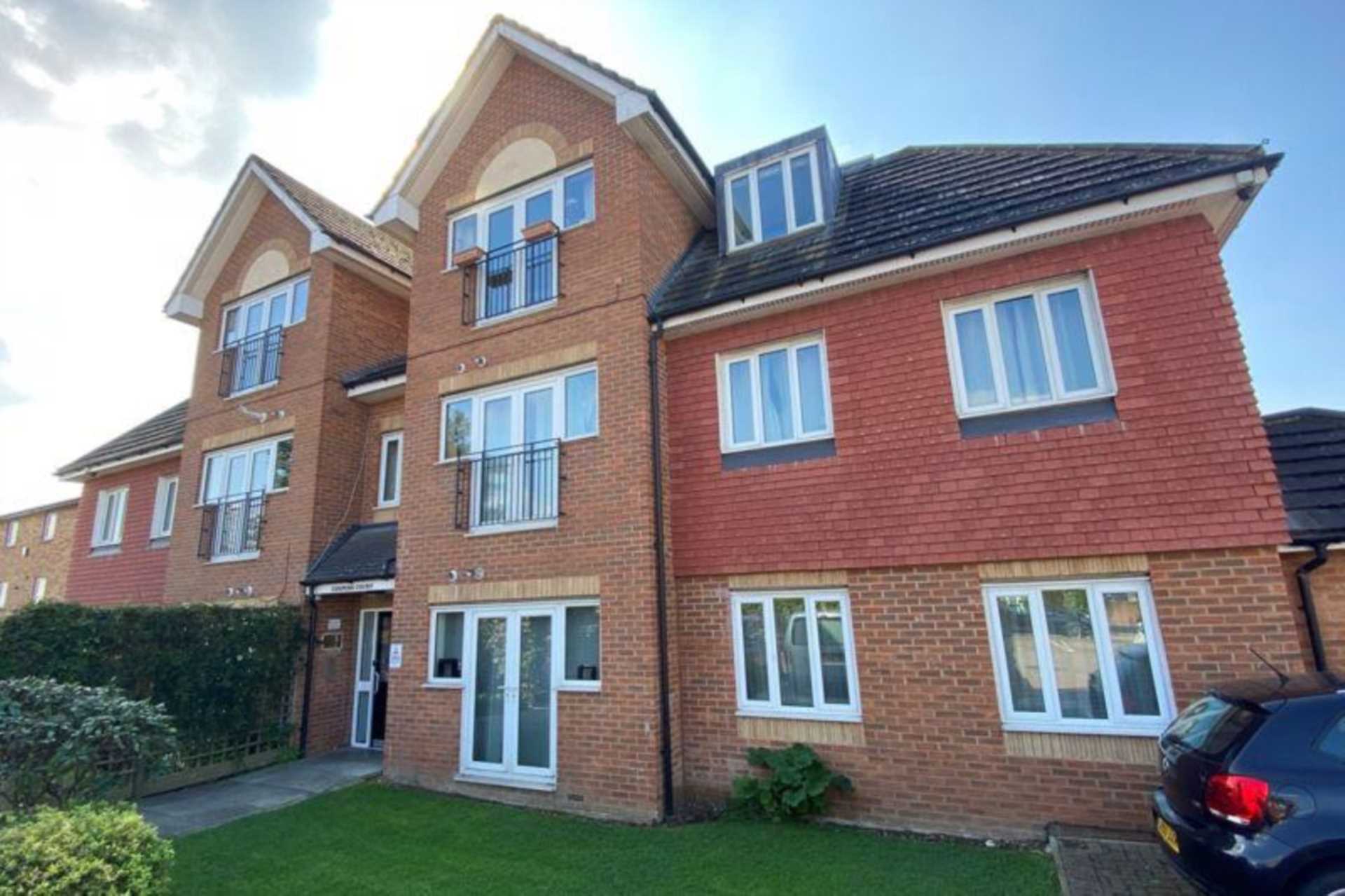 Turners Close, Whetstone, London N20, Image 1