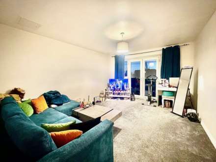 Turners Close, Whetstone, London N20, Image 2