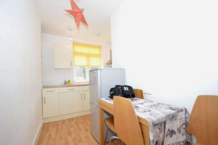 Caledonian Road, London N7, Image 4