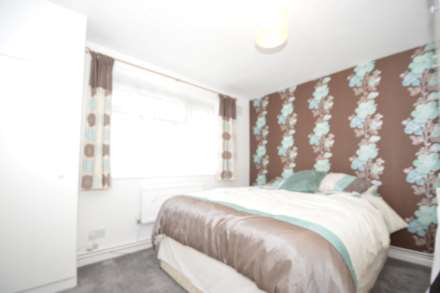 Keats Close, Chigwell IG7, Image 4