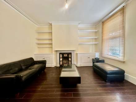 Holly Park Road, Friern Barnet, London N11, Image 4